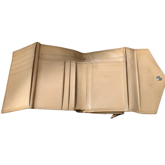 Dior Tan and Brown Women's Wallet Canvas Leather Needs Snap Replacement Preloved - Picture 8 of 15